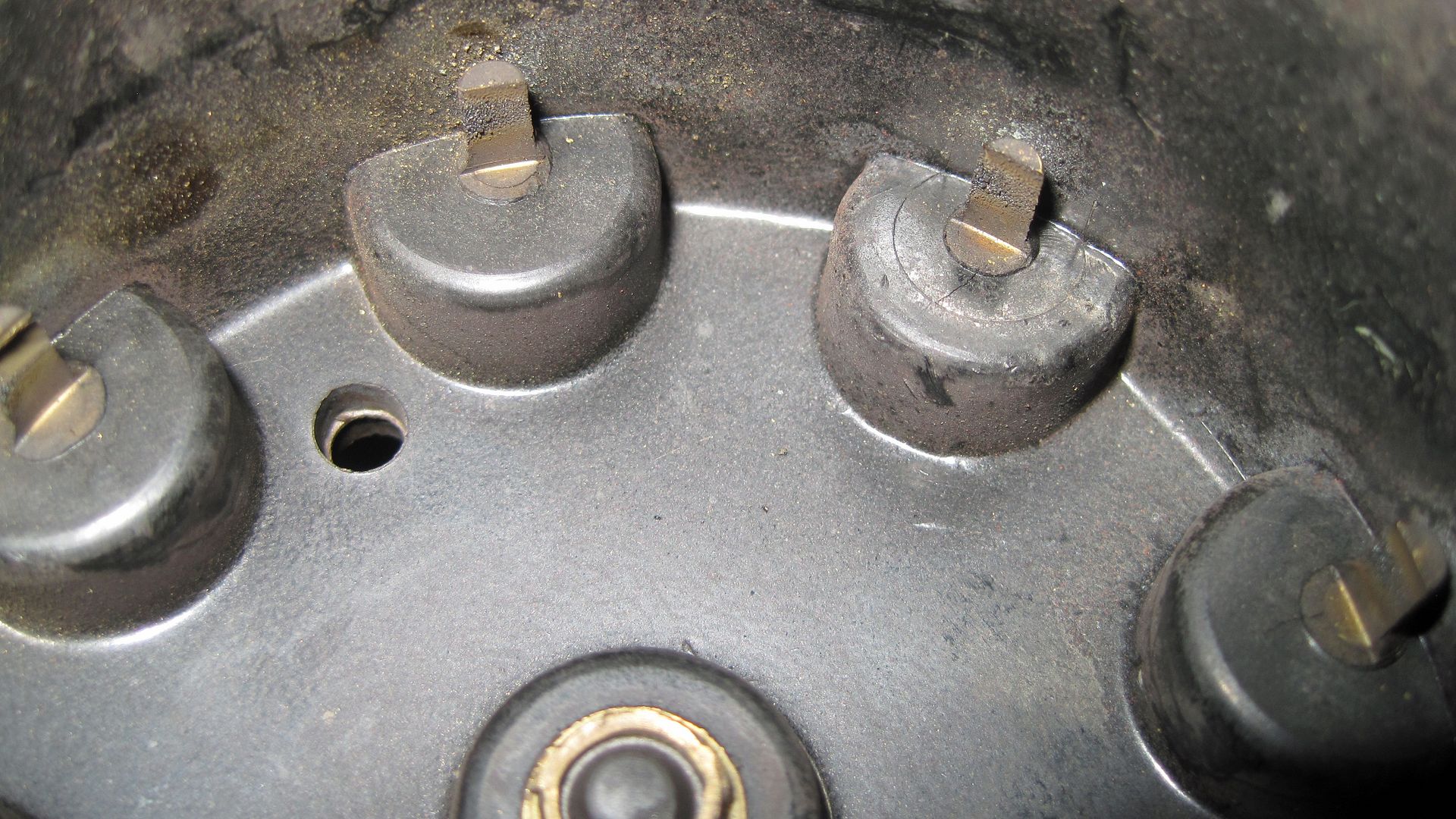 Worn Distributor rotor The Ford Barn